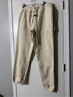Fear of God Essentials Men's Cream/Drawstring Sweatpants